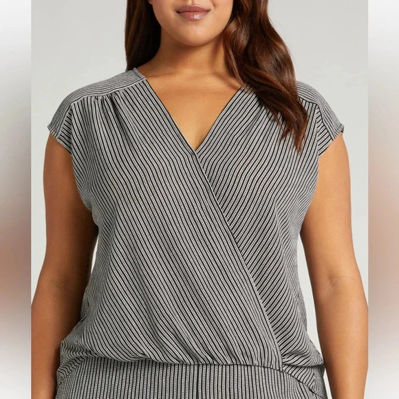 Max‎ Studio Woven Faux Wrap top shirt plus size 1X black white polka stripe NWT - Picture 1 of 4